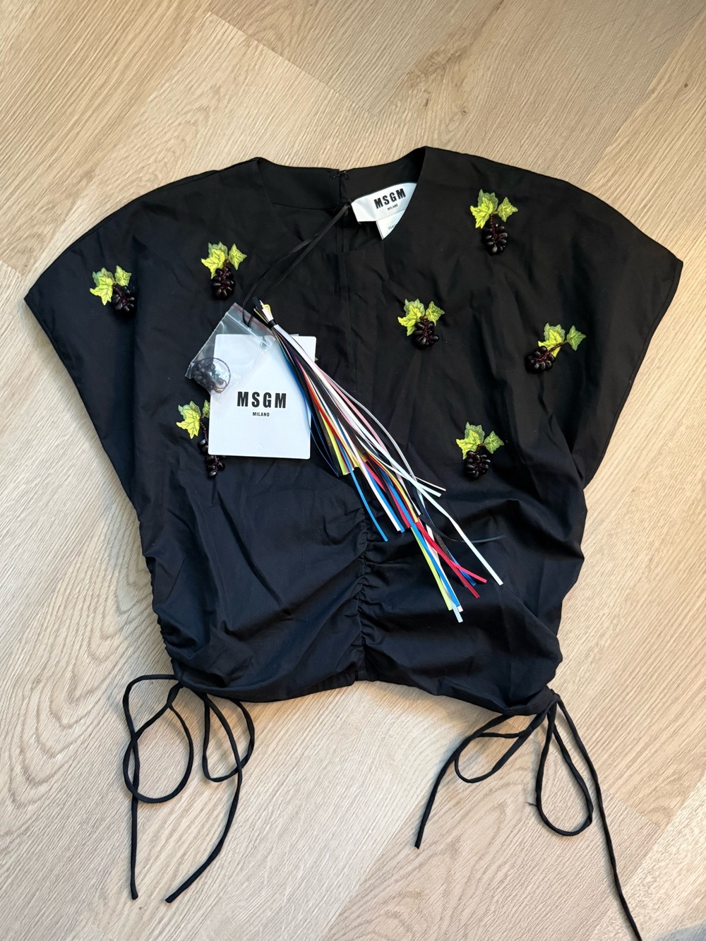 MSGM Milano Spring 2021 Collection Grape Embellished Blouse